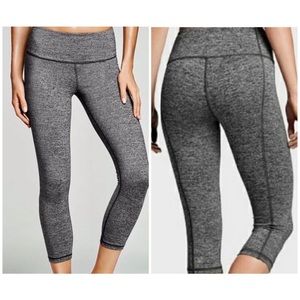 🆕NWOT! VICTORIAS SECRET KNOCKOUT WORKOUT CAPRIS😍